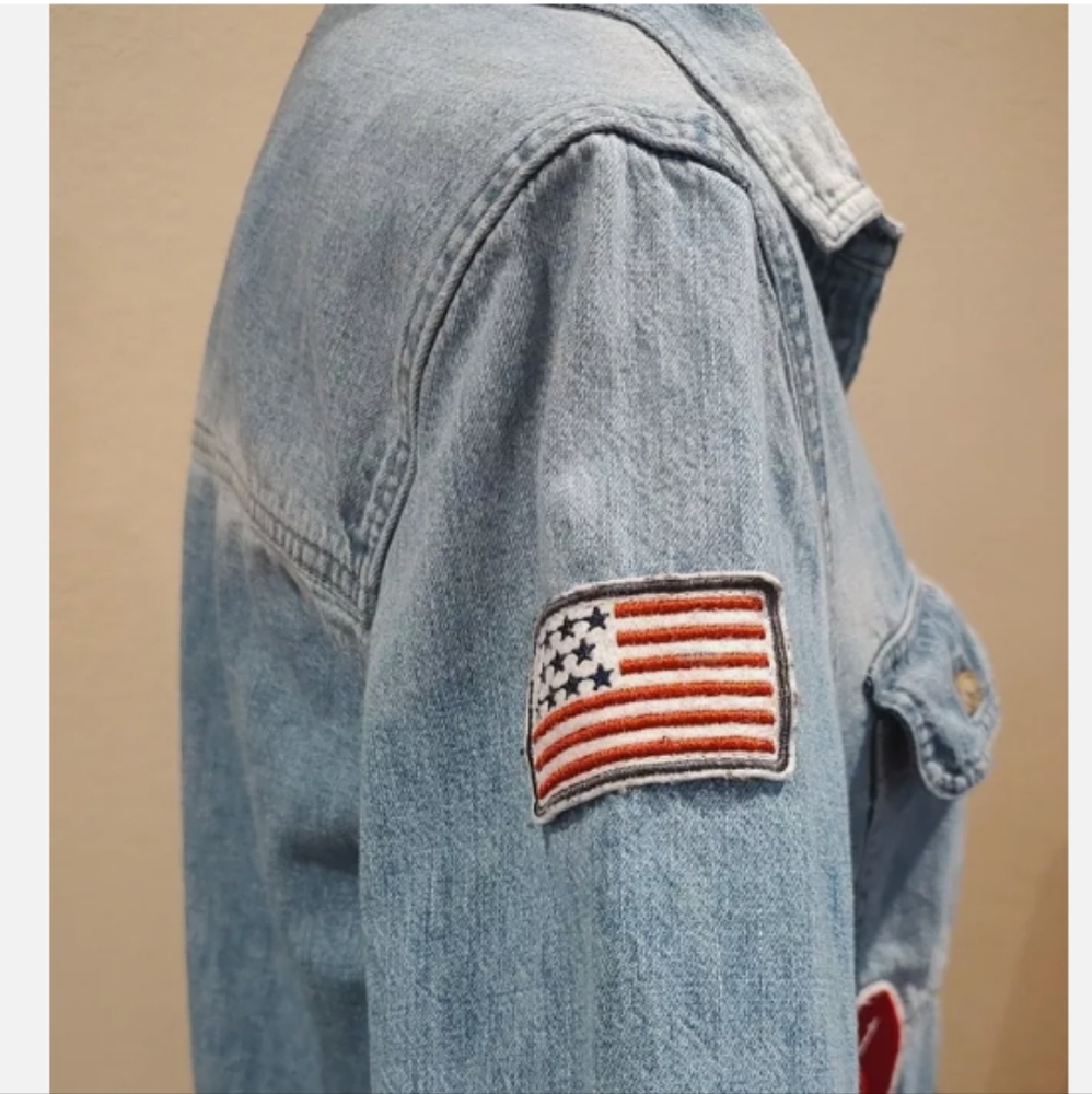 American Eagle Oversized Fit Patch Chambray Distr… - image 3